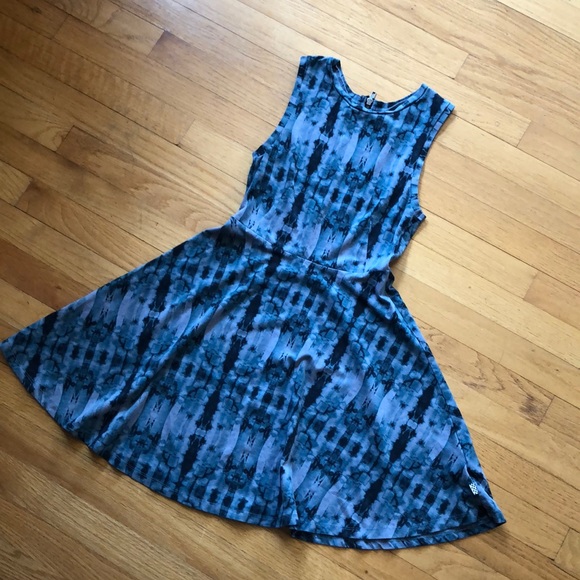 Vans Sleeveless Dress / Coverup Woman’s Small - Picture 1 of 9